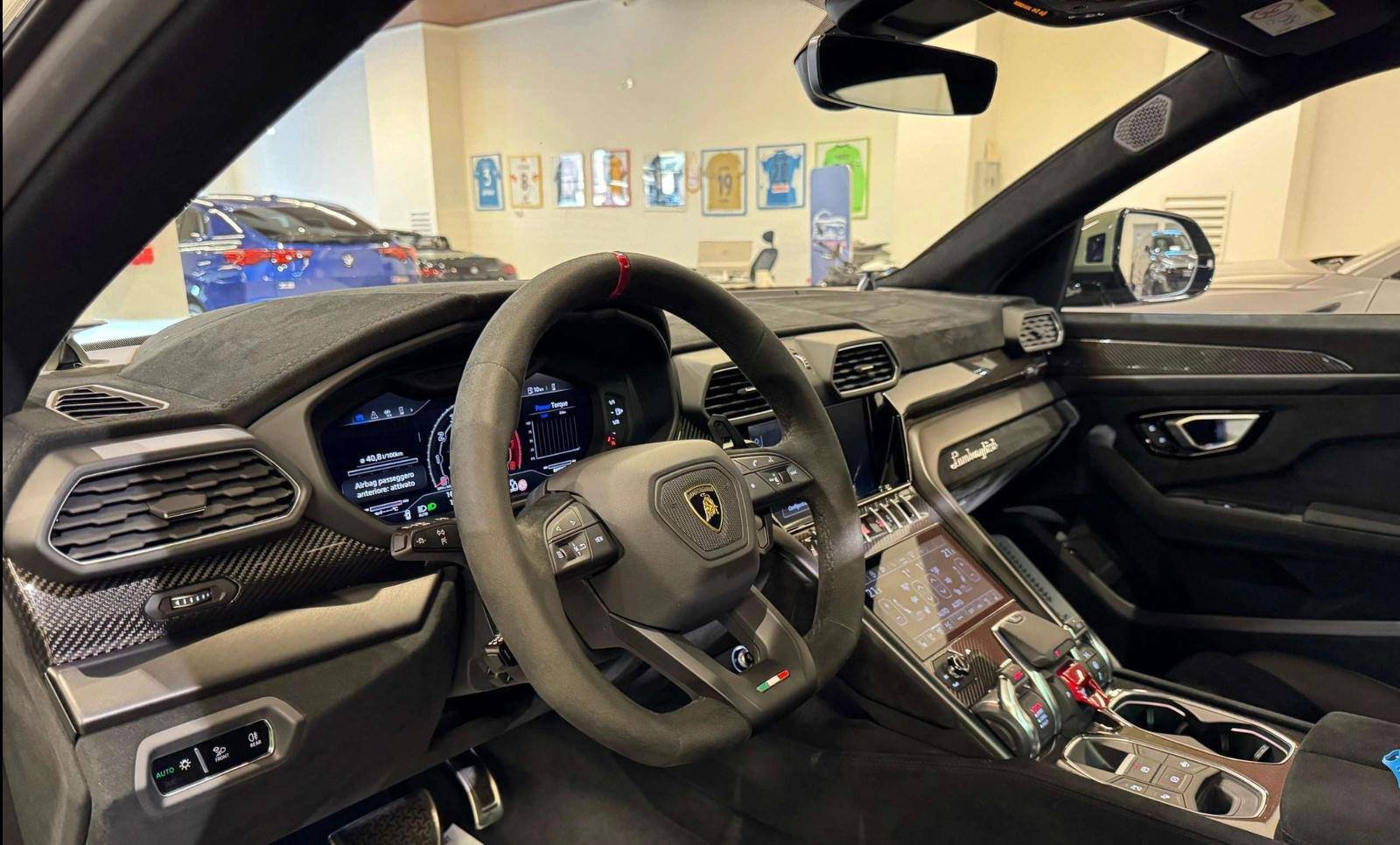 Urus Performante — abitacolo